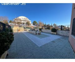 ALQUILER JUNTO A EMACSA CON PISCINA Y PISTA DE TENIS