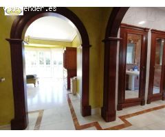 Se Vende Chalet tipo Palacete Francés Seminuevo en Sierrilla Sector 1 de Cáceres,