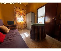 CASA EN LOS BARRIOS CENTRO ¡OPORTUNIDAD UNICA!