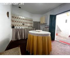 CASA EN LOS BARRIOS CENTRO ¡OPORTUNIDAD UNICA!