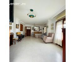 CASA CON VISTAS A LA ALHAMBRA ÚNICA EN LA ZONA , APROVÉCHATE !!