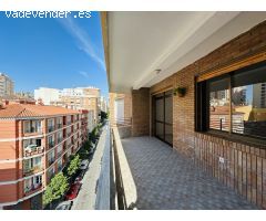 Espacioso piso junto a Paseo Marítimo 