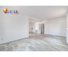 CASA CON PISCINA Y PARCELA EN JUN