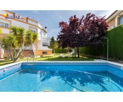 ¡GRAN CHALET EN GOJAR EN URBANIZACION LOS CEREZOS!
