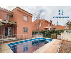 CASA CON PISCINA Y PARCELA EN JUN