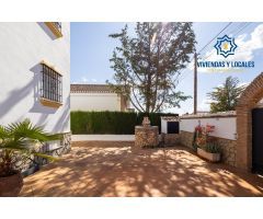 Chalet independient en urbanizacion Molino Alto Otura.