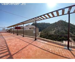 Vivienda céntrica en Raval Roig con vistas al mar y al Castillo de Santa Bárbara