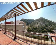 Vivienda céntrica en Raval Roig con vistas al mar y al Castillo de Santa Bárbara