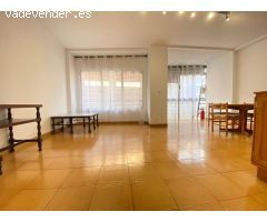 Vivienda céntrica en Raval Roig con vistas al mar y al Castillo de Santa Bárbara
