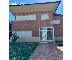 Chalet independiente con parcela en Simancas