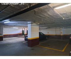 Plaza para coche grande, amplia