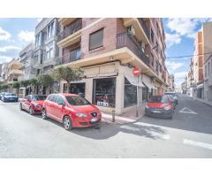 LOCAL COMERCIAL EN ESQUINA A UN PASO DE LA GRAN AVENIDA