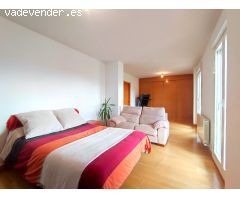 Chalet Unifamiliar con parcela de 393 m2 ubicada en el núcleo urbano zona “El pino” de Laguna de Due