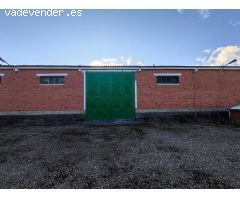 PARCELA 8.779m2 CON 1.000 m2 DE NAVES