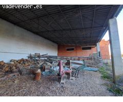 PARCELA 8.779m2 CON 1.000 m2 DE NAVES