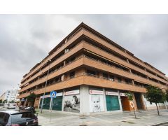 Oportunidad vivienda situada en Cañito Bazán , 3 dormitorios, 2 baños, cochera y piscina!!!