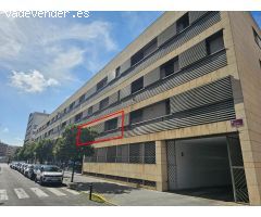Si quieres una ubicación excelente, un piso amplio y luminoso con garaje opcional, sin amueblar.
