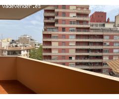 EN ALQUILER Amplio piso con parking en Santa Catalina