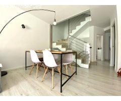 Adosado con terraza y solarium en una zona residencial de Pont dInca.