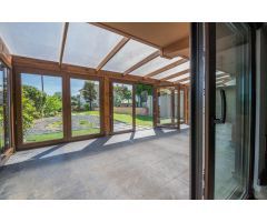 CASA DE MADERA REFORMADA Y CON GALERIA EN CAMBRE