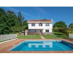 CASA ESPACIOSA CON PISCINA EN BRIBES (CAMBRE)