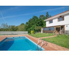 CASA ESPACIOSA CON PISCINA EN BRIBES (CAMBRE)