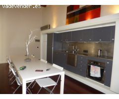 Excelente piso en alquiler en el casco antiguo de la Ciudad.