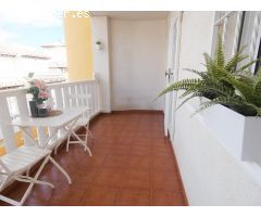 Se vende bonito piso con terraza y piscina comunitaria en La Zenia