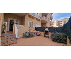 Apartamento en primera línea de mar en complejo con piscina y plaza de parking!!!