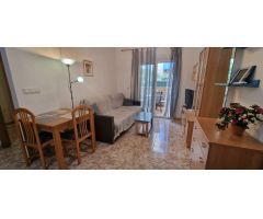 Apartamento en primera línea de mar en complejo con piscina y plaza de parking!!!
