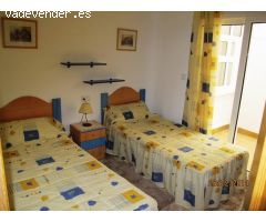 Apartamento en primera línea de mar en complejo con piscina y plaza de parking!!!