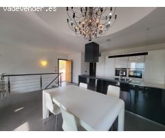 Dúplex adosado con vistas impresionantes al mar y montañas en Mascarat en Altea!!!!