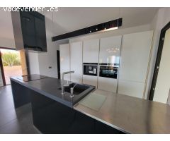 Dúplex adosado con vistas impresionantes al mar y montañas en Mascarat en Altea!!!!
