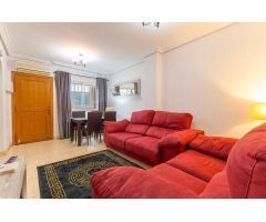 Amplio apartamento de 3 dormitorios en Torrevieja, listo para entrar a vivir