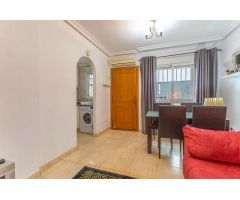Amplio apartamento de 3 dormitorios en Torrevieja, listo para entrar a vivir