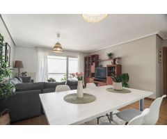MENDEBALDEA.  EDIFICIO CARREFOUR. MODERNA VIVIENDA 3 DORMITORIOS