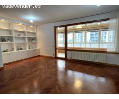 AMPLIO PISO CON TERRAZA Y GARAJE EN LA MEJOR ZONA DE BARAÑÁIN – JUNTO AL LAGO