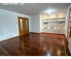 AMPLIO PISO CON TERRAZA Y GARAJE EN LA MEJOR ZONA DE BARAÑÁIN – JUNTO AL LAGO