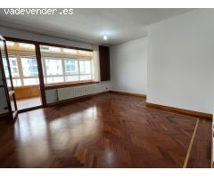 AMPLIO PISO CON TERRAZA Y GARAJE EN LA MEJOR ZONA DE BARAÑÁIN – JUNTO AL LAGO