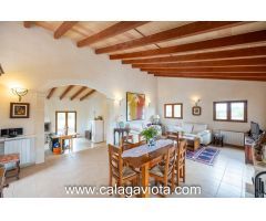 Encantador chalet con gran terreno a solo 2 minutos de Ses Salines