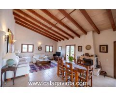Encantador chalet con gran terreno a solo 2 minutos de Ses Salines