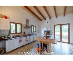 Encantador chalet con gran terreno a solo 2 minutos de Ses Salines