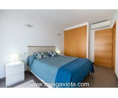 Espectacular triplex con vistas al mar
