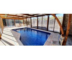 Chalet en perfecto estado con piscina en Urbanización Valdelobos