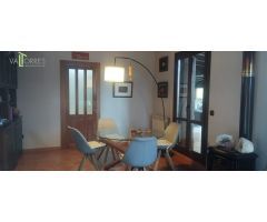 Chalet en perfecto estado con piscina en Urbanización Valdelobos