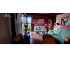 Chalet en perfecto estado con piscina en Urbanización Valdelobos