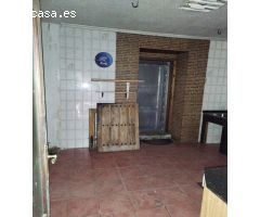 Bar Cafeteria, y vivienda en entranbasaguas, Cantabria