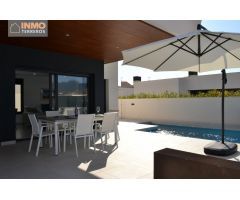 Villa de 3 dormitorios con piscina
