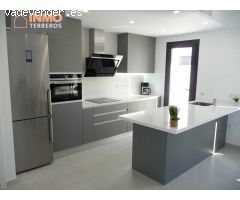 Villa de 3 dormitorios con piscina