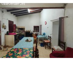 SE VENDE CASA CUEVA CON TERRENO Y VARIAS CONSTRUCCIONES EN ASPE